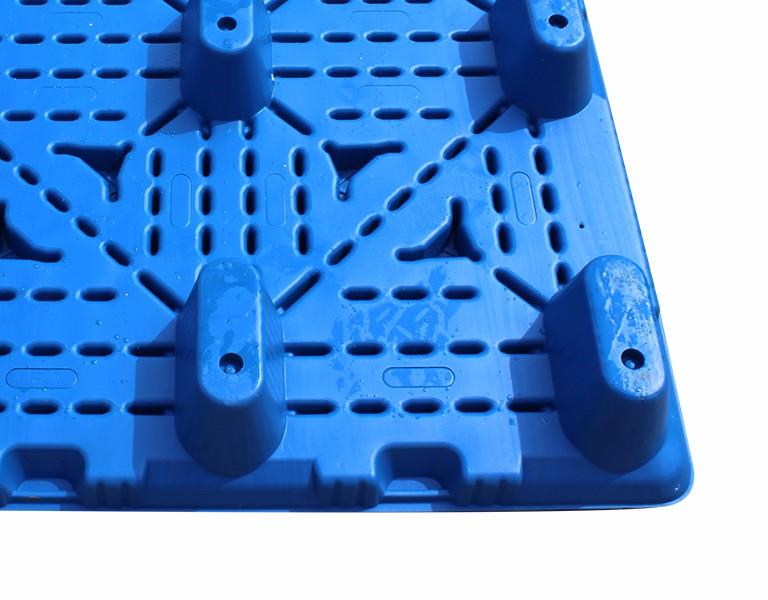 軒盛塑業(yè)1111九腳吹塑托盤(pán)