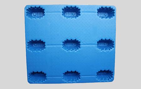 在吹塑托盤上堆放貨物時(shí)應(yīng)注意哪些方面？